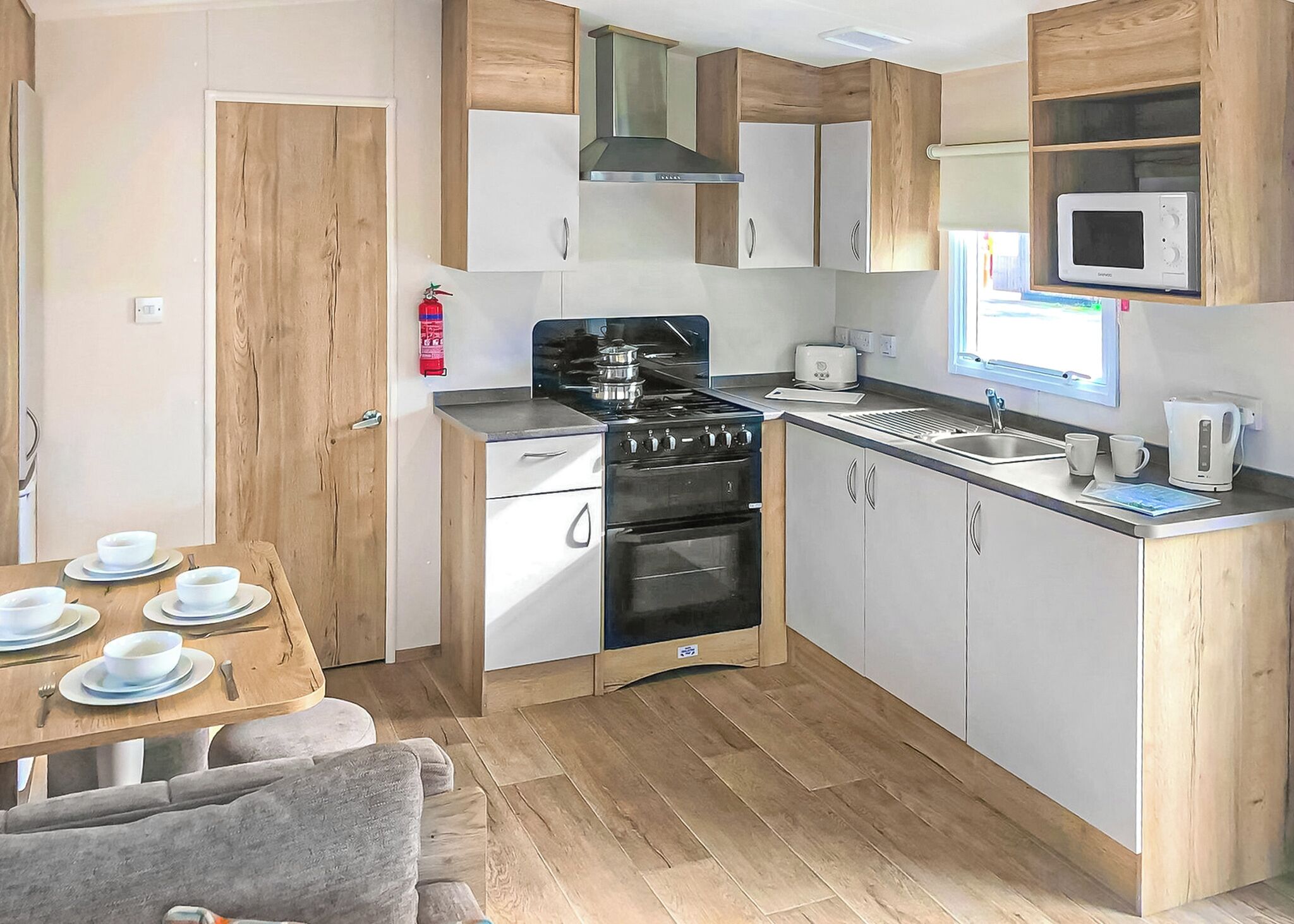 Kühlschrank, Ofen, Herdplatte, Toaster