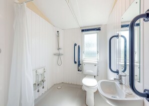 Bathroom - Fontwell Caravan Plus (Bognor Regis)