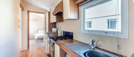 Fridge, oven, stovetop, toaster