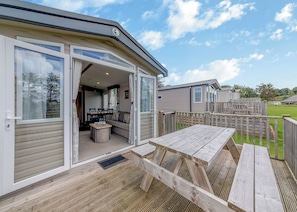 Outdoor dining - Caravan with one double and one twin. (Bamburgh)