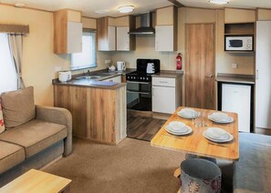 Fridge, oven, stovetop, toaster