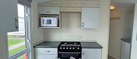 Fridge, oven, stovetop, toaster