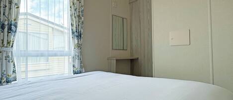 2 bedrooms