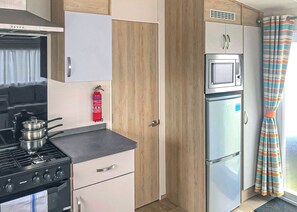 Fridge, oven, stovetop, toaster