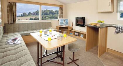 Highlander 3 Holiday Caravan Gold