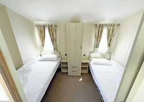 2 bedrooms