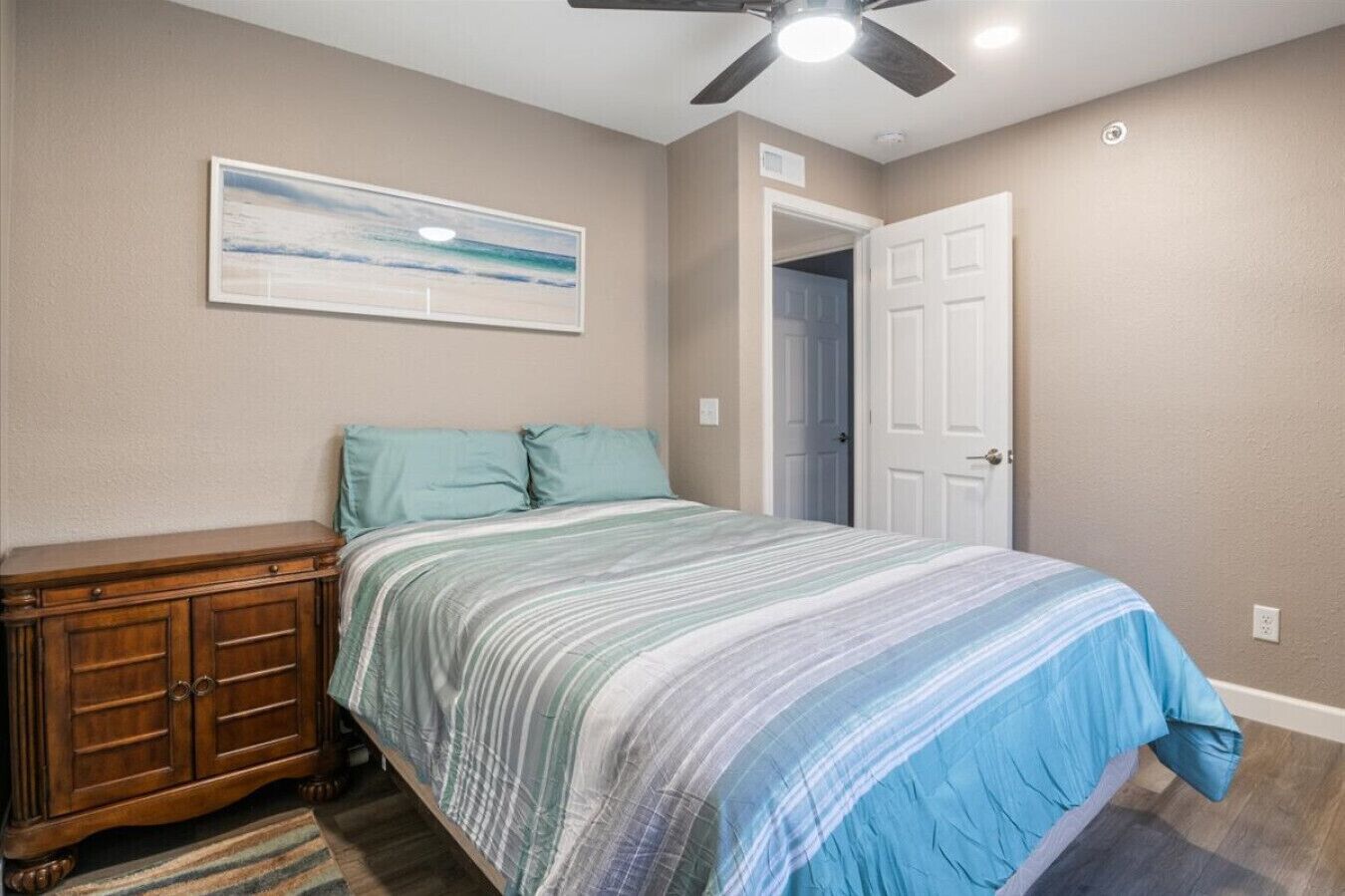 3 bedrooms, desk, free WiFi, bed sheets