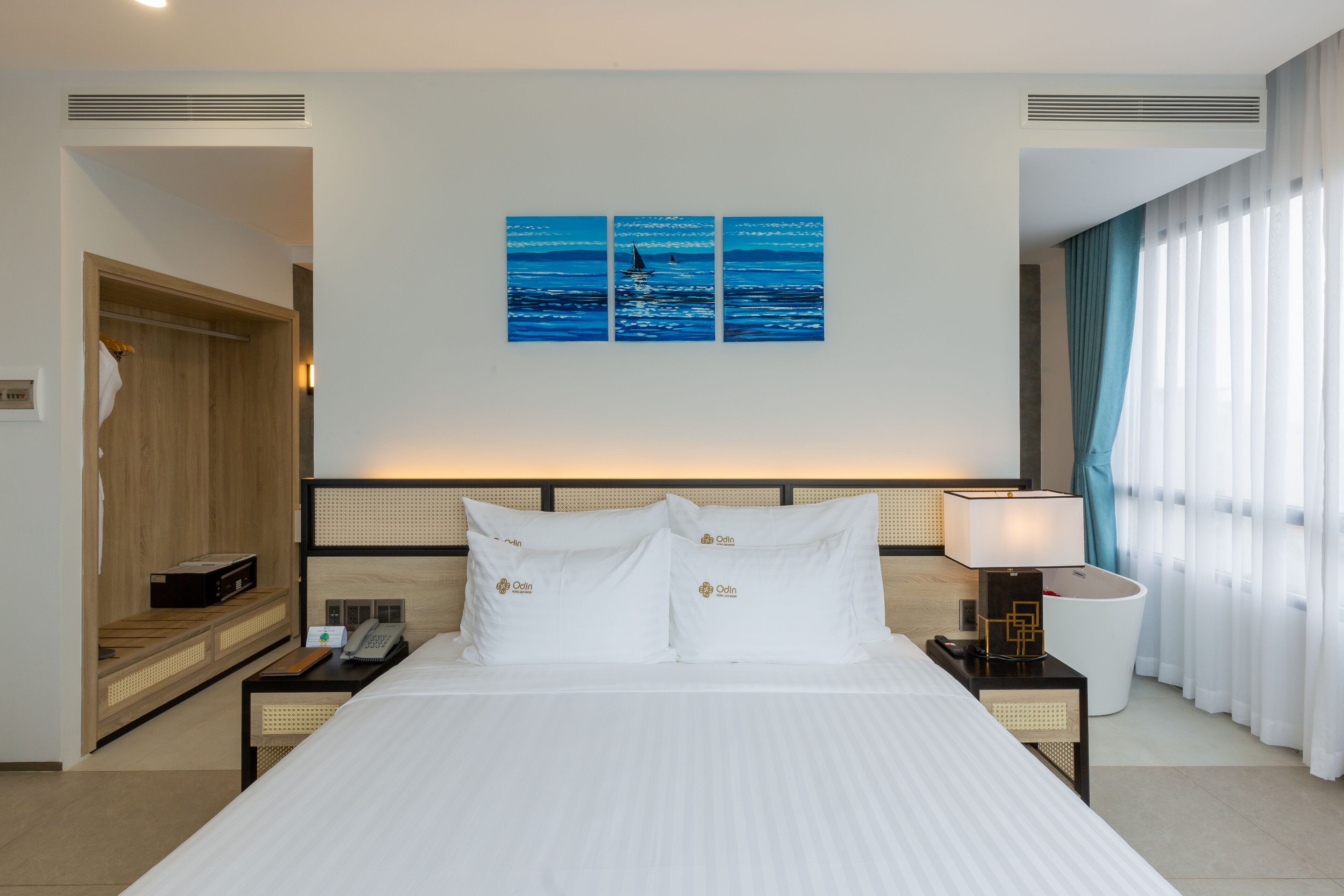 Suite, vistas al mar | Ropa de cama de alta calidad y minibar (con algunos artículos gratuitos)