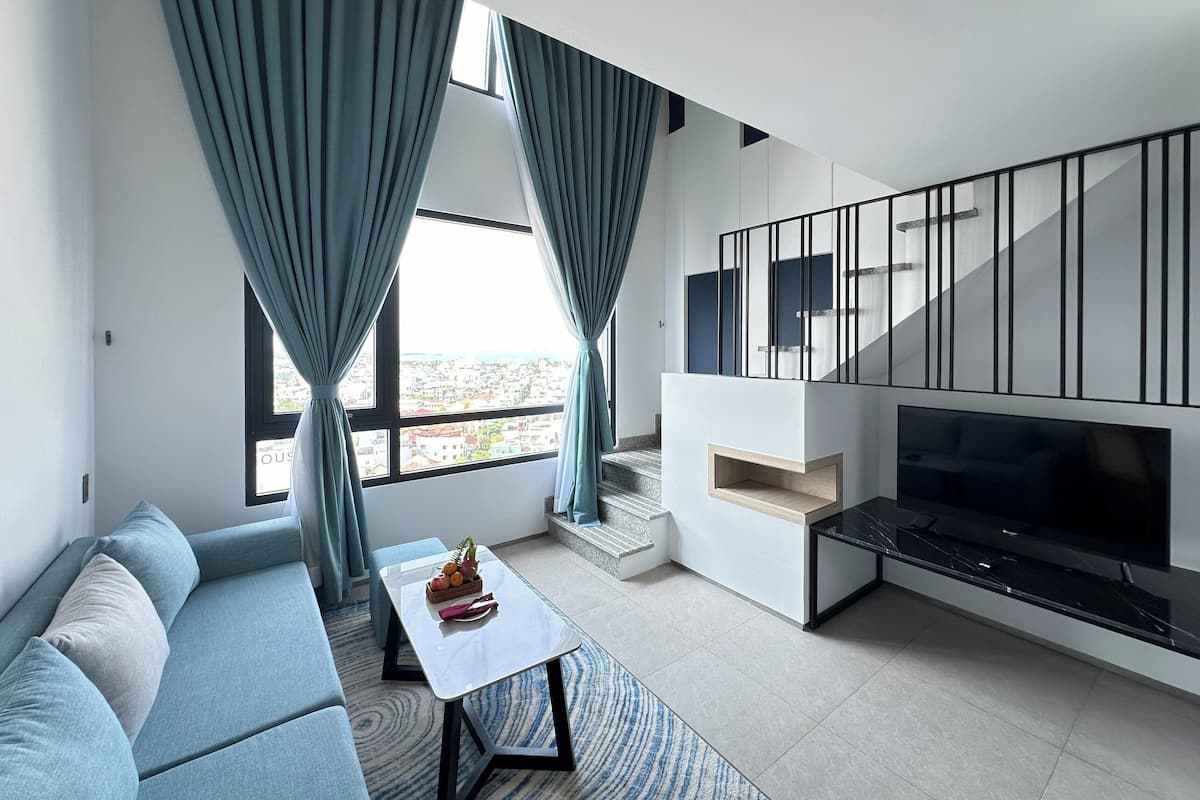 Nhà Duplex, quang cảnh thành phố | Bộ đồ giường cao cấp, minibar với thức ăn, đồ uống miễn phí