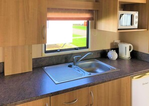 Fridge, oven, stovetop, toaster