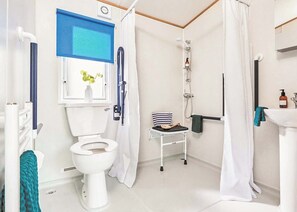 Bathroom - Gold Caravan 2 WF (Pet) (Hunters Quay, Argyll)