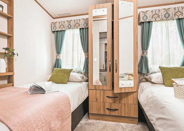2 bedrooms