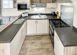 Fridge, oven, stovetop, toaster