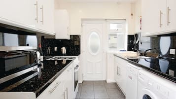 Fridge, oven, stovetop, toaster