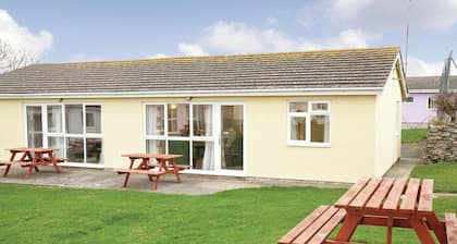 Bungalow with one double and one twin.