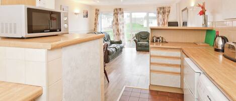 Fridge, oven, stovetop, toaster