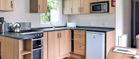 Fridge, oven, stovetop, toaster