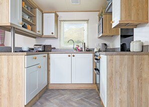 Kühlschrank, Ofen, Herdplatte, Toaster