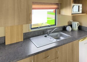 Oven - Comfortable caravan with one double and one twin. (Ingoldmells, Nr Skegness)