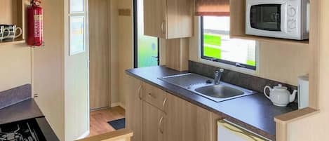 Fridge, oven, stovetop, toaster
