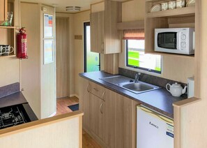 Fridge, oven, stovetop, toaster