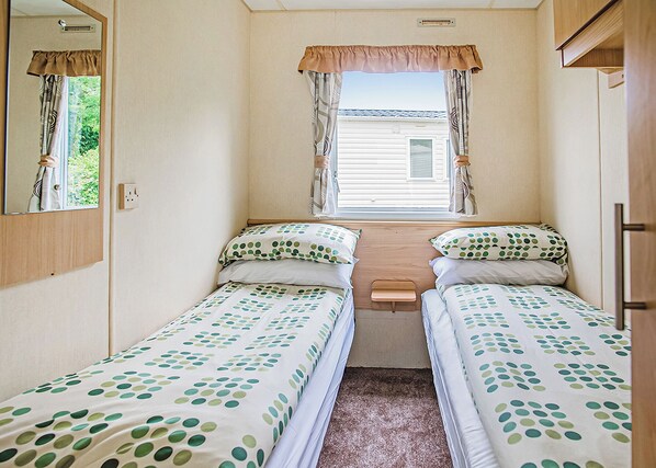 3 bedrooms - Spacious and comfortable 12ft-wide caravan with one double and two twin. (Cross Inn, Nr New Quay)