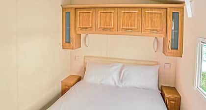 3 bedroom accommodation in Newbridge, Nr Yarmouth