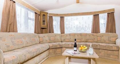 3 bedroom accommodation in Newbridge, Nr Yarmouth