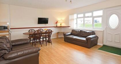 Bungalow with one double and one twin.