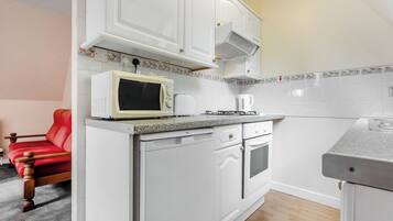 Fridge, oven, stovetop, toaster