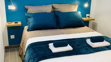 1 chambre, fer et planche à repasser, Wi-Fi gratuit, draps fournis