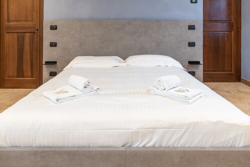 "La Picchiera" 1-room apartment with kitchen and garden, surrounded by vineyards