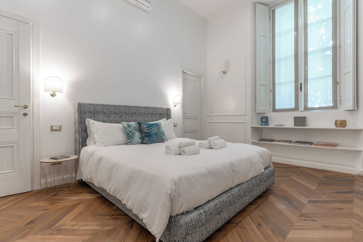 Luxury Apartment | 1 bedroom, premium bedding, down comforters, memory foam beds