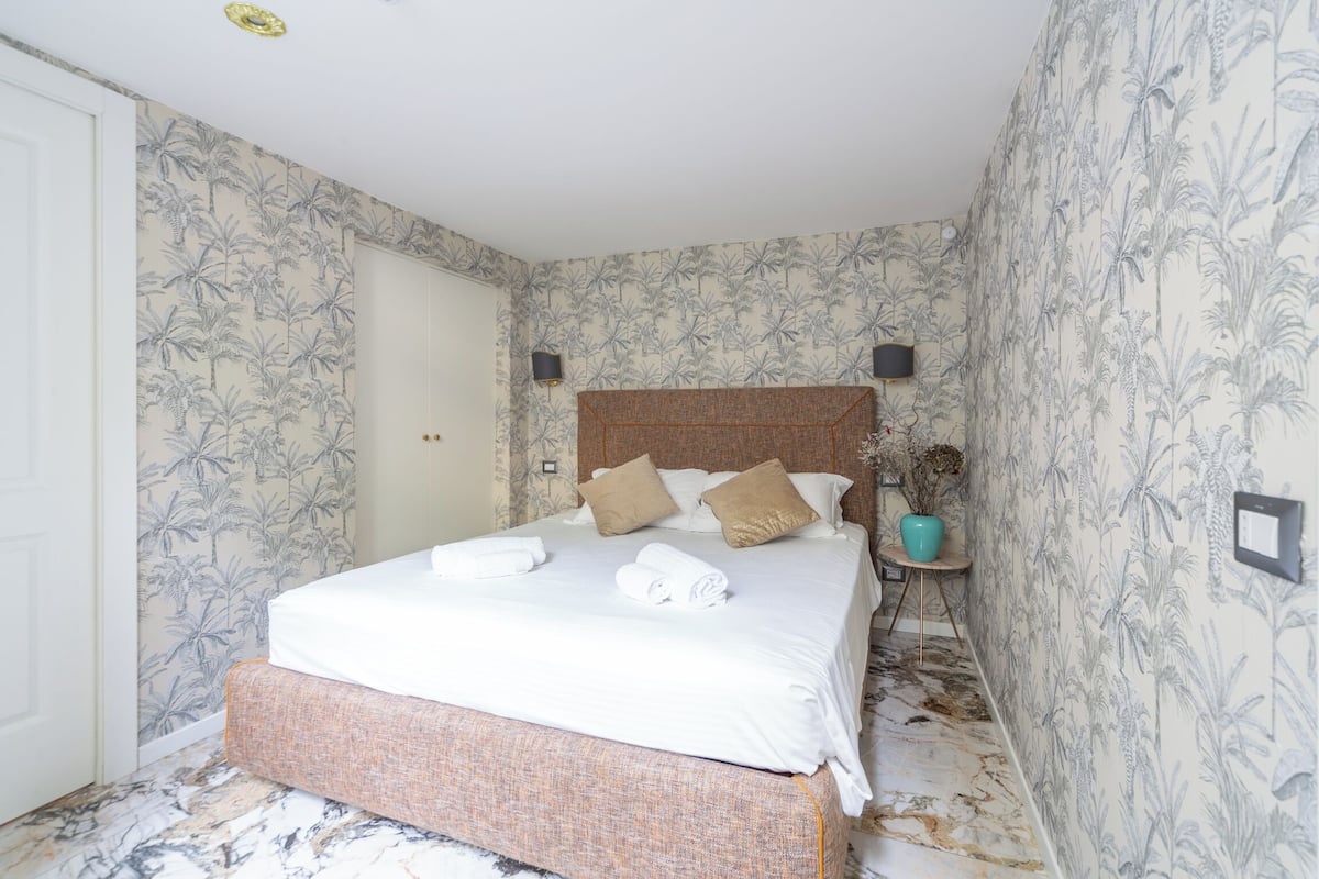 Elite Double Room | 1 bedroom, premium bedding, down comforters, memory foam beds