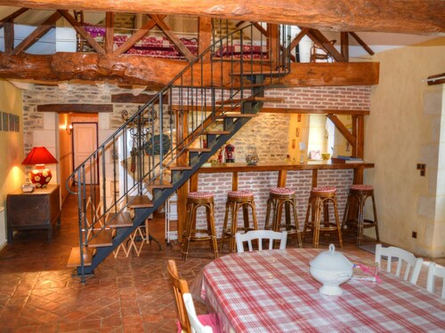 Gîte de charme avec piscine couverte entre Châteaux de la Loire et Futuroscope