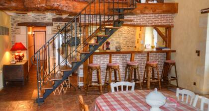 GĂźte de charme avec piscine couverte entre ChĂąteaux de la Loire et Futuroscope