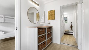 4 habitaciones, tabla de planchar con plancha y wifi gratis 