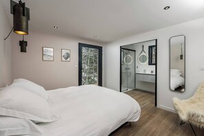 5 Schlafzimmer, Bügeleisen/Bügelbrett, Reisekinderbett, kostenloses WLAN
