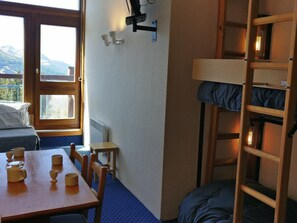 Interior - Studio 4 pers · Ski-in/Ski-out · Balcony (Les Arcs 1800)