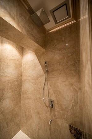 Bathroom shower - A Residence (Kota Kinabalu)