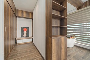 1 bedroom, pillow-top beds, blackout curtains, soundproofing