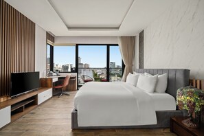 Panorama penthouse | Pillowtop-bedden, verduisterende gordijnen, geluiddichte muren
