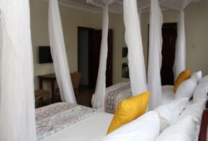 Twin Room | Blackout drapes, free WiFi, bed sheets