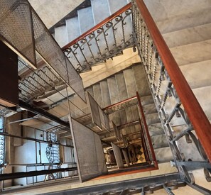 Interior entrance - Paradise Rooms (Genoa)