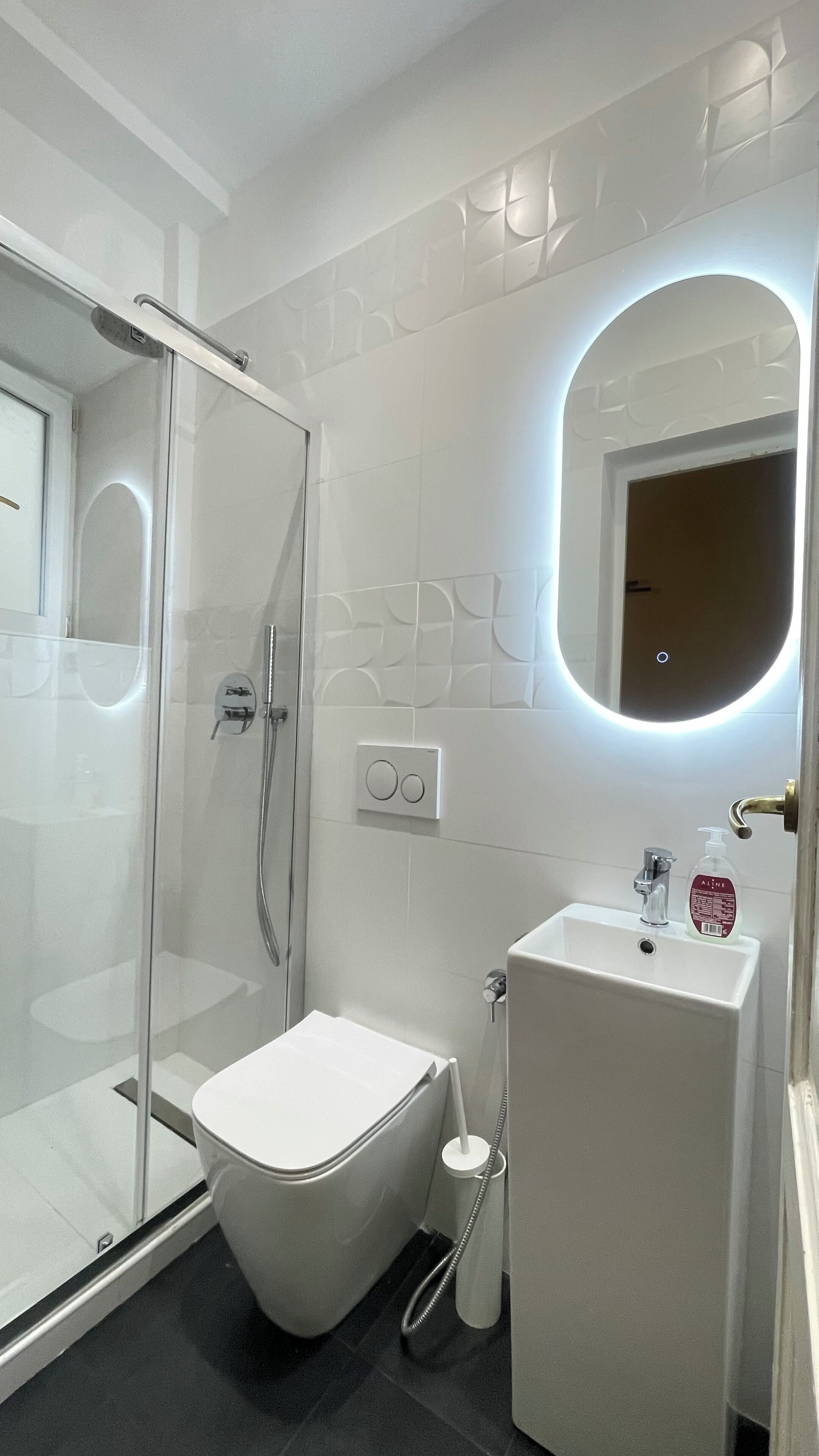 Luxe beddengoed, een bureau, een laptopwerkplek, gratis wifi