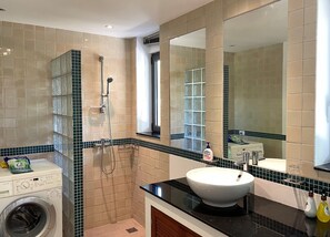 Maison Panoramique, 3 chambres, vue mer | Blanchisserie