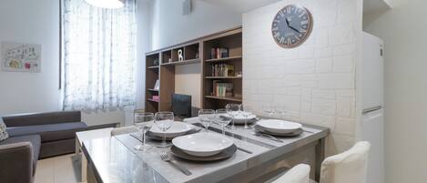 Apartment (1 Bedroom) | Interior