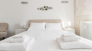 公寓 (1 Bedroom) | 1 多间卧室、高档床上用品、笔记本电脑工作区、熨斗/熨衣板