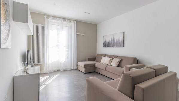 Apartment (2 Bedrooms) | Front of property - Italianway - Vincenzo Monti 29 B (Milan)