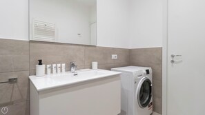 Apartment (3 Bedrooms) | Interior - Italianway Comfort - Buenos Aires 65 C (Milan)